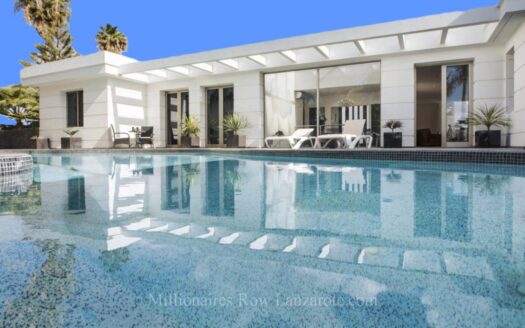 Luxury Villa in Puerto del Carmen