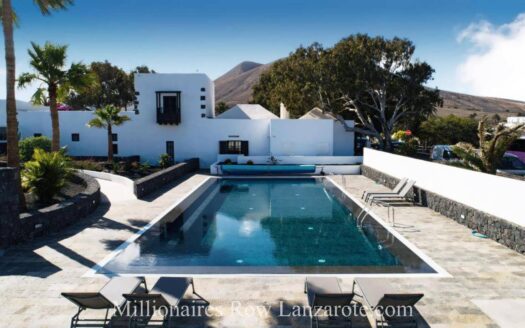 Historic Finca with 7 Apartments