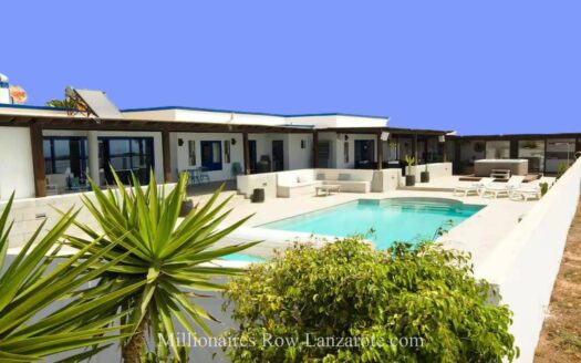 Country Villa For Sale In Tias