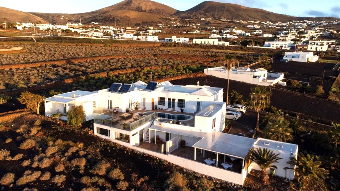 hotel for sale in Lanzarote